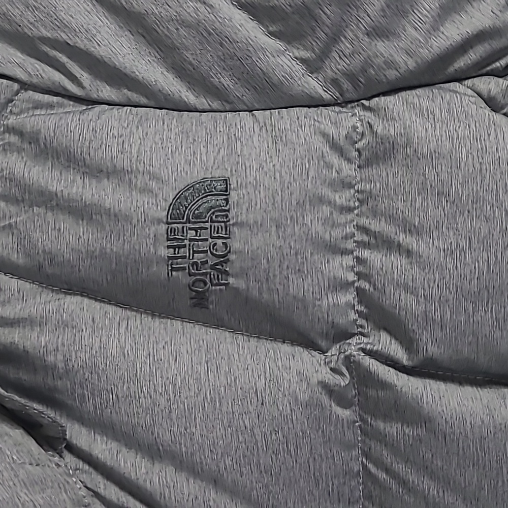 The North Face Women's Gray Puffer Jacket Size SP 550 - Picture 2 of 11